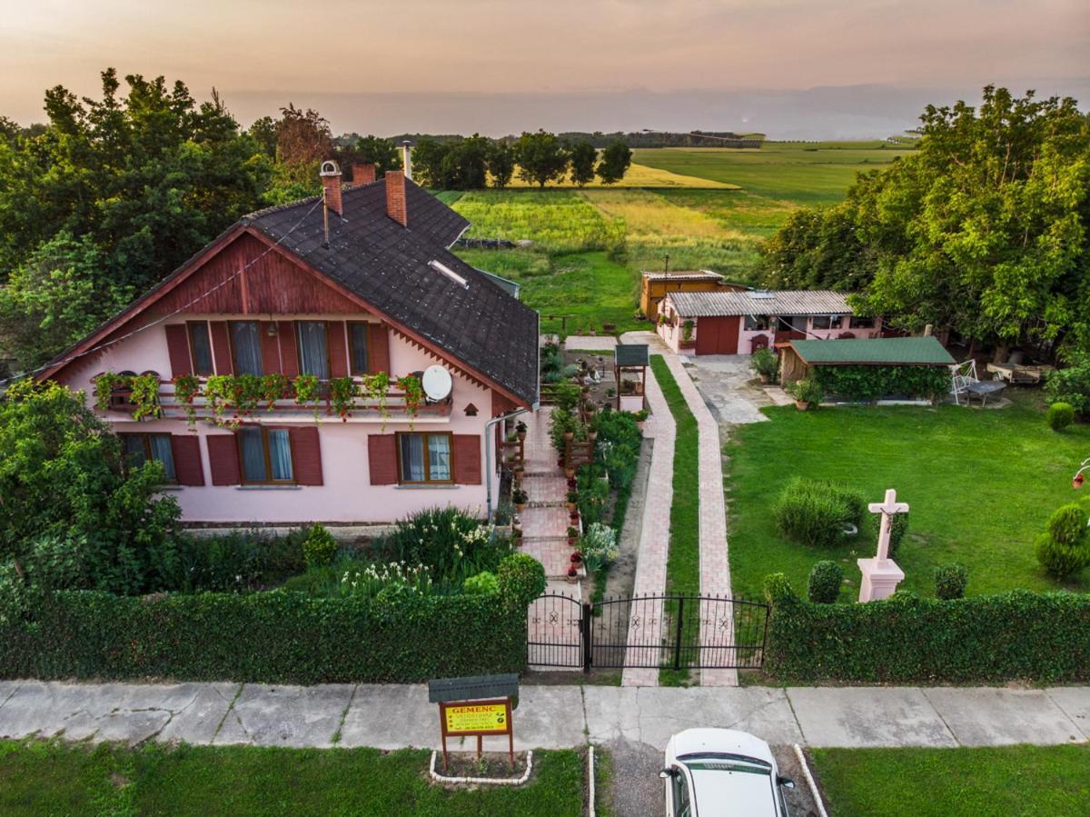 Hotel Gemenc Vendeghaz Hercegszanto Zewnętrze zdjęcie